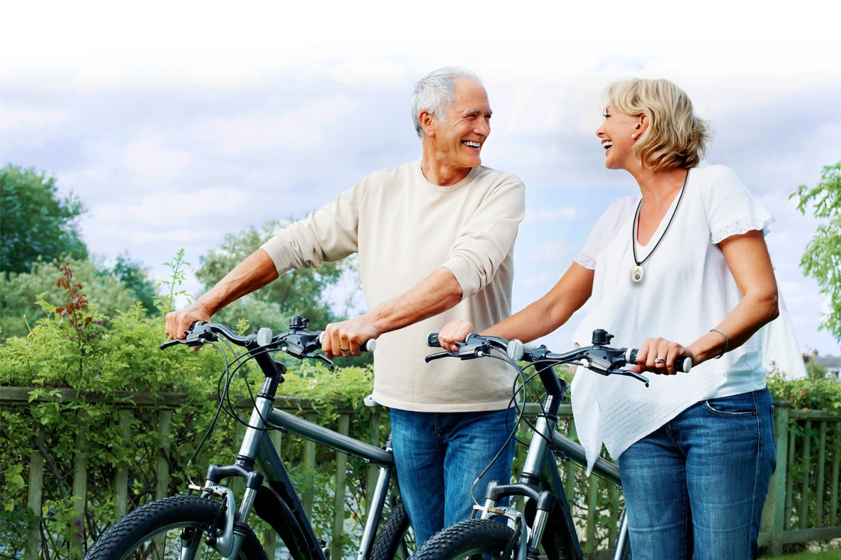 Couple Bicycle 1200x800